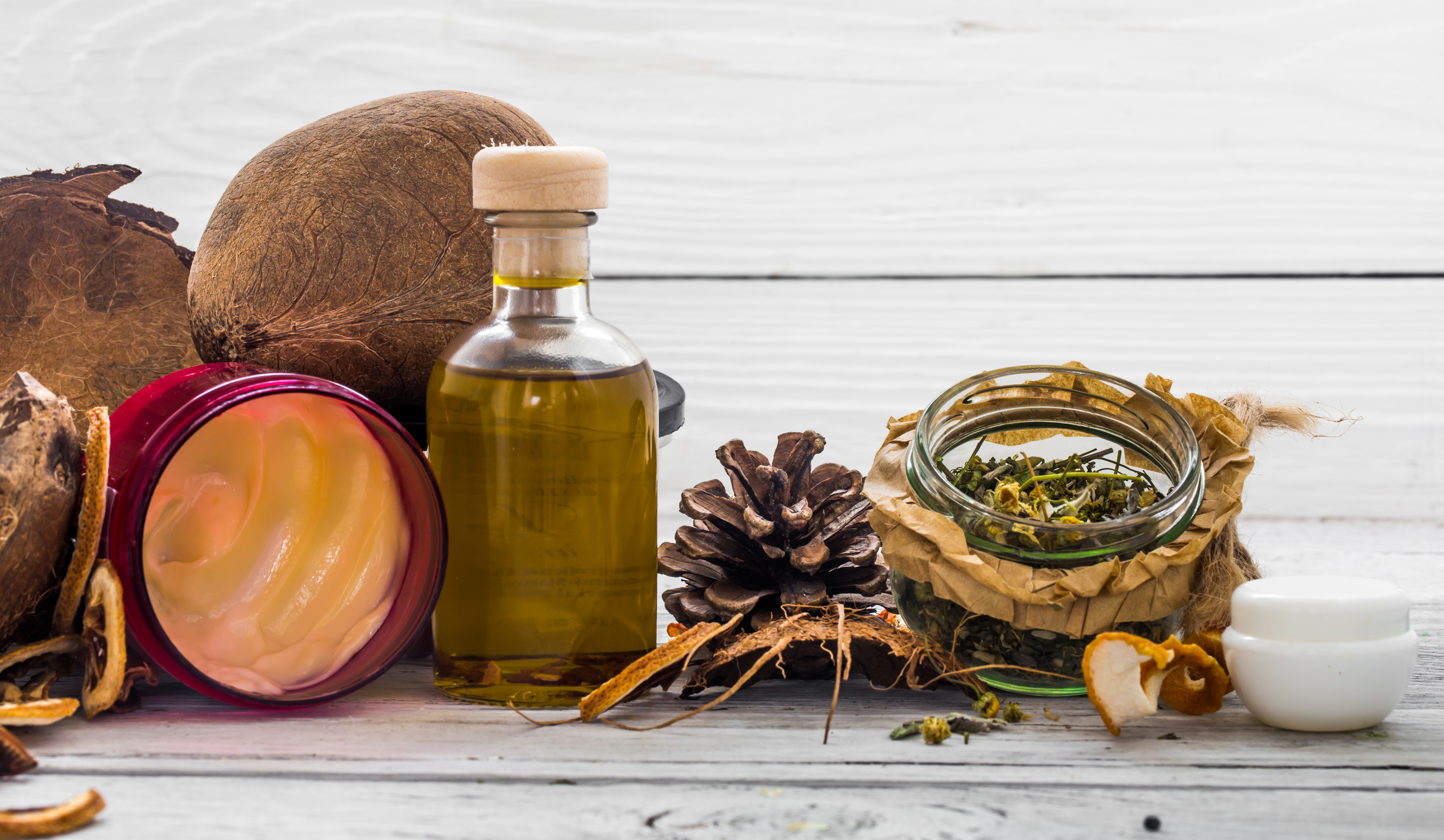 A collection of Marachekku wood-pressed oils